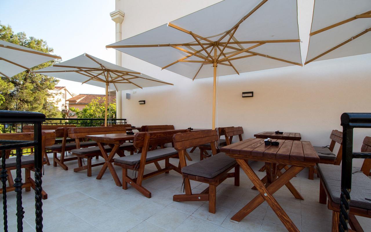 Hotel Helada Tivat Kültér fotó