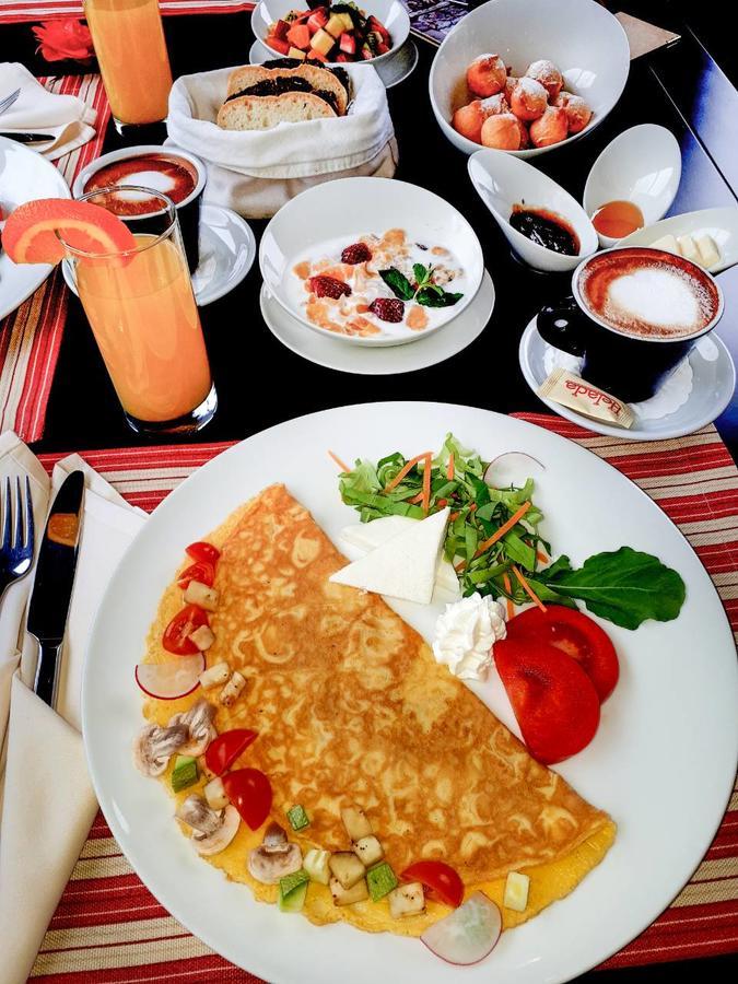 Hotel Helada Tivat Kültér fotó