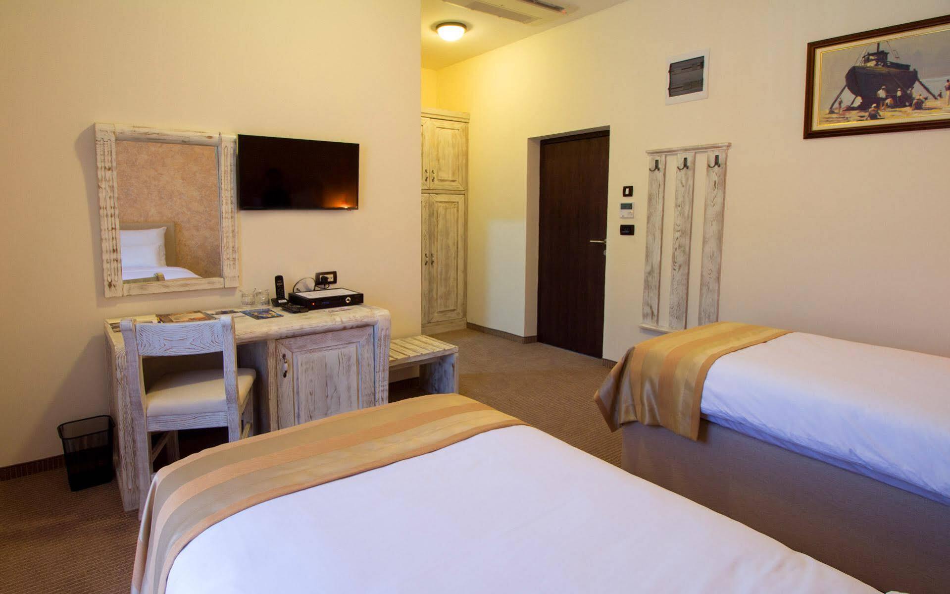 Hotel Helada Tivat Kültér fotó