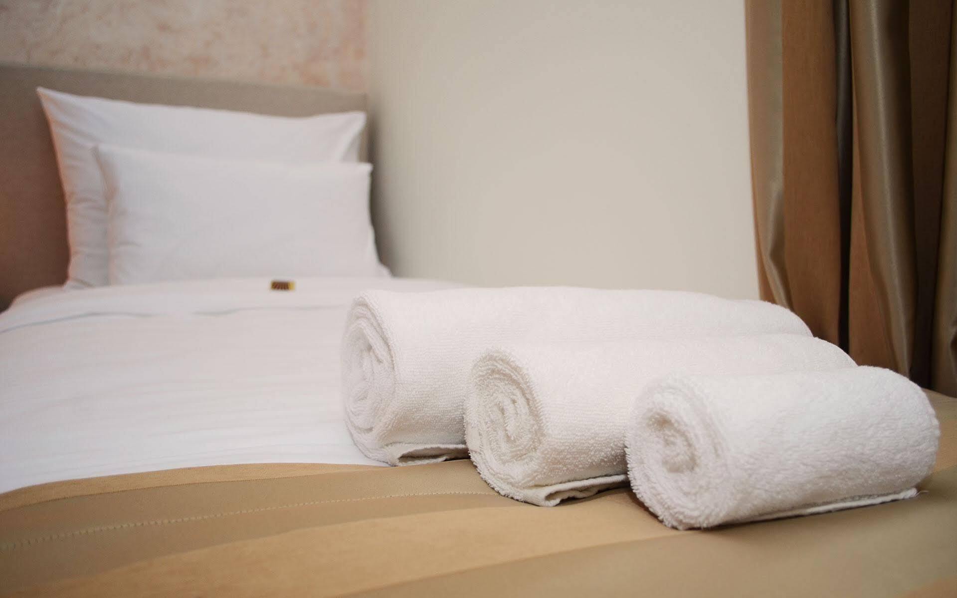 Hotel Helada Tivat Kültér fotó